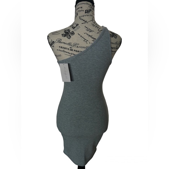NWT Gray Bodycon Dress | Sculpting Fit | Small–Large - Picture 4 of 6